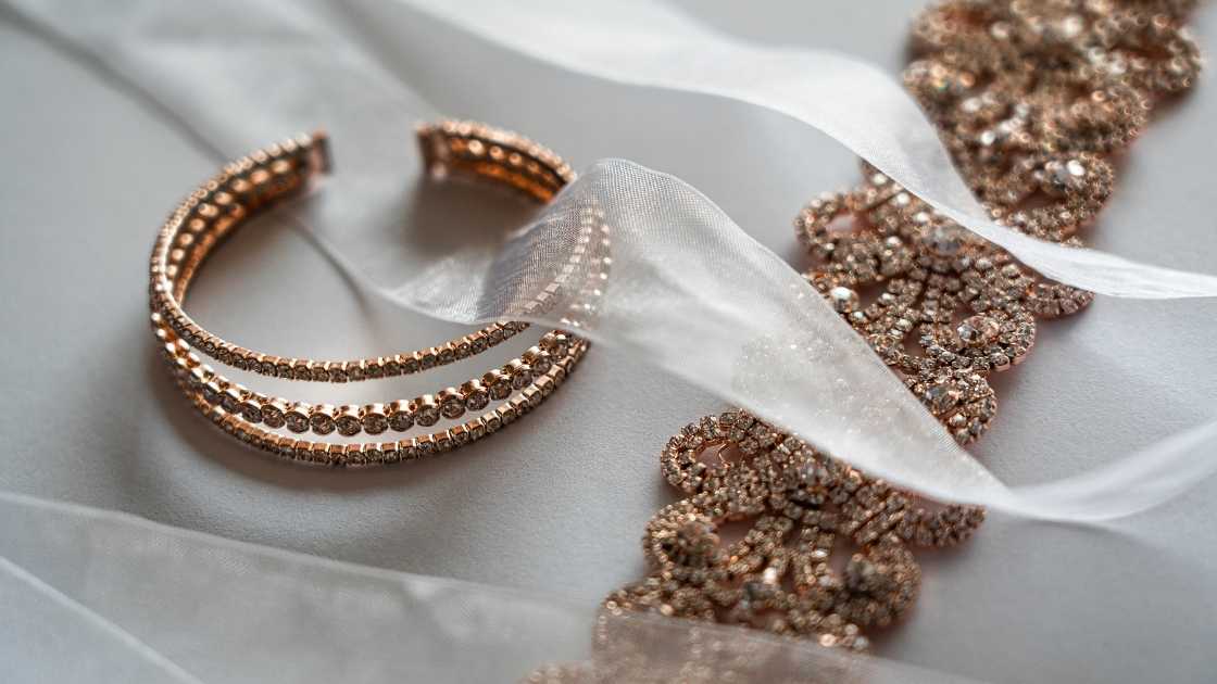 How to Clean Your Delicate Kundan Jewellery